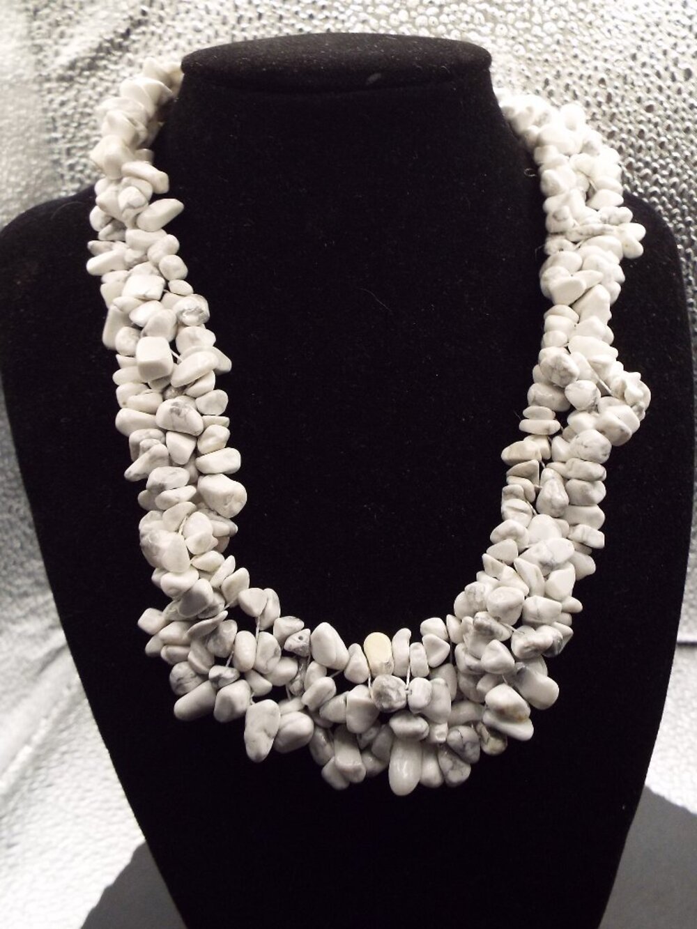 WHITE BUFFALO TURQUOISE CHUNKS WOVEN WIDE 16' L. NECKLACE 42